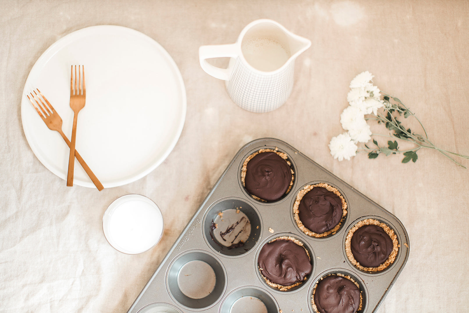 Coconutchocolate tarts Belles Combines