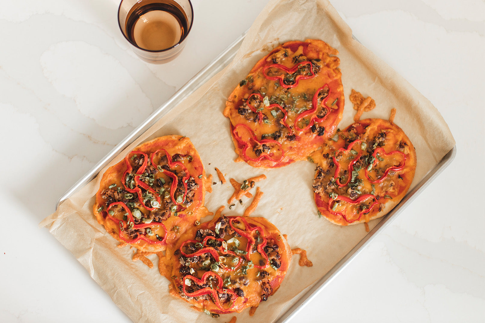 Small naan bread pizzas – Belles Combines